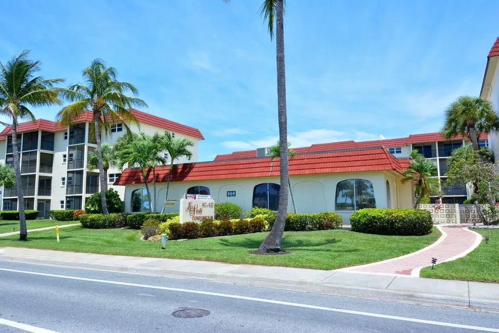 925 Beach Road Sarasota FL 34242
