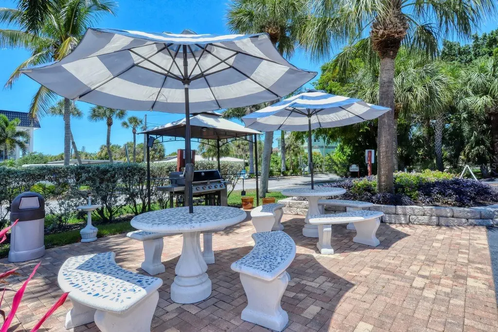 925 Beach Road Sarasota FL 34242