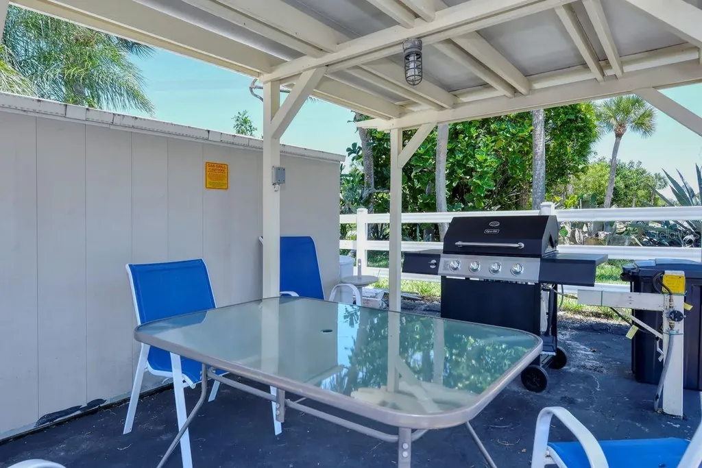 925 Beach Road Sarasota FL 34242