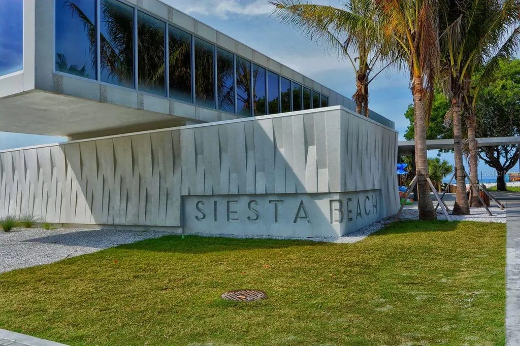 925 Beach Road Sarasota FL 34242