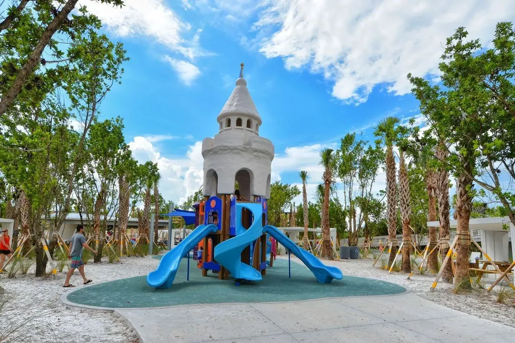 925 Beach Road Sarasota FL 34242
