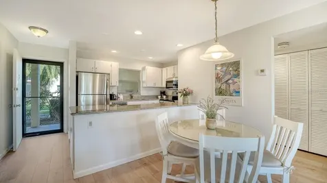 925 Beach Road Sarasota FL 34242