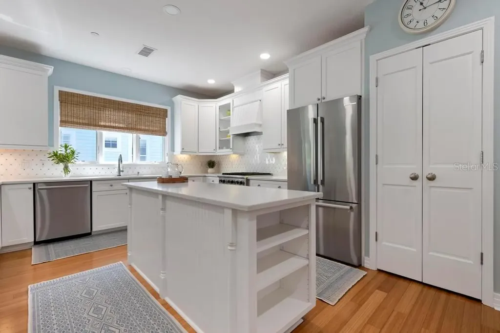 311 Firehouse Court Longboat Key FL 34228