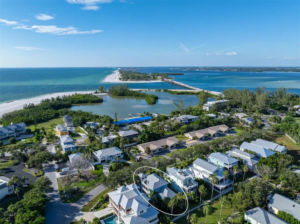 311 Firehouse Court Longboat Key FL 34228