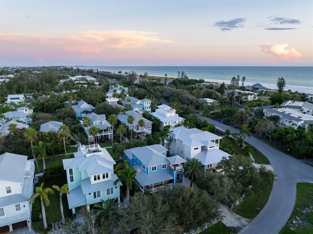 311 Firehouse Court Longboat Key FL 34228