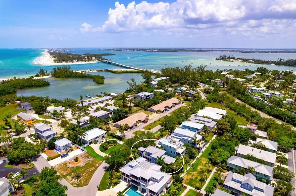 311 Firehouse Court Longboat Key FL 34228