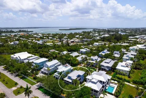 311 Firehouse Court Longboat Key FL 34228