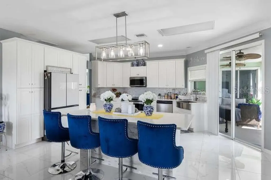 1905 Palm View Road Sarasota FL 34240