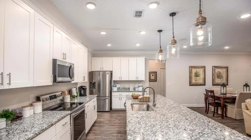 425 W Seminole Drive Venice FL 34293