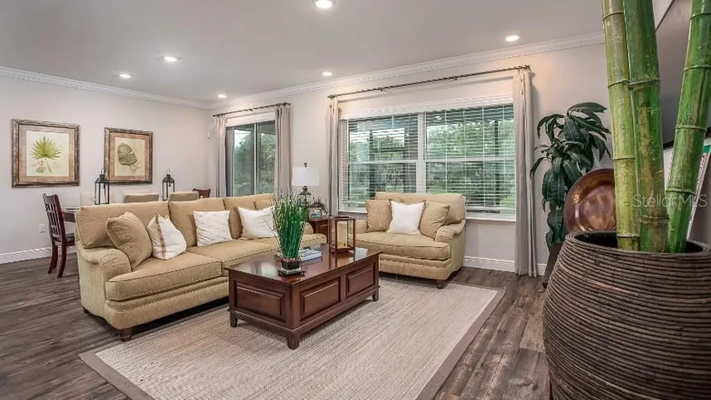 425 W Seminole Drive Venice FL 34293