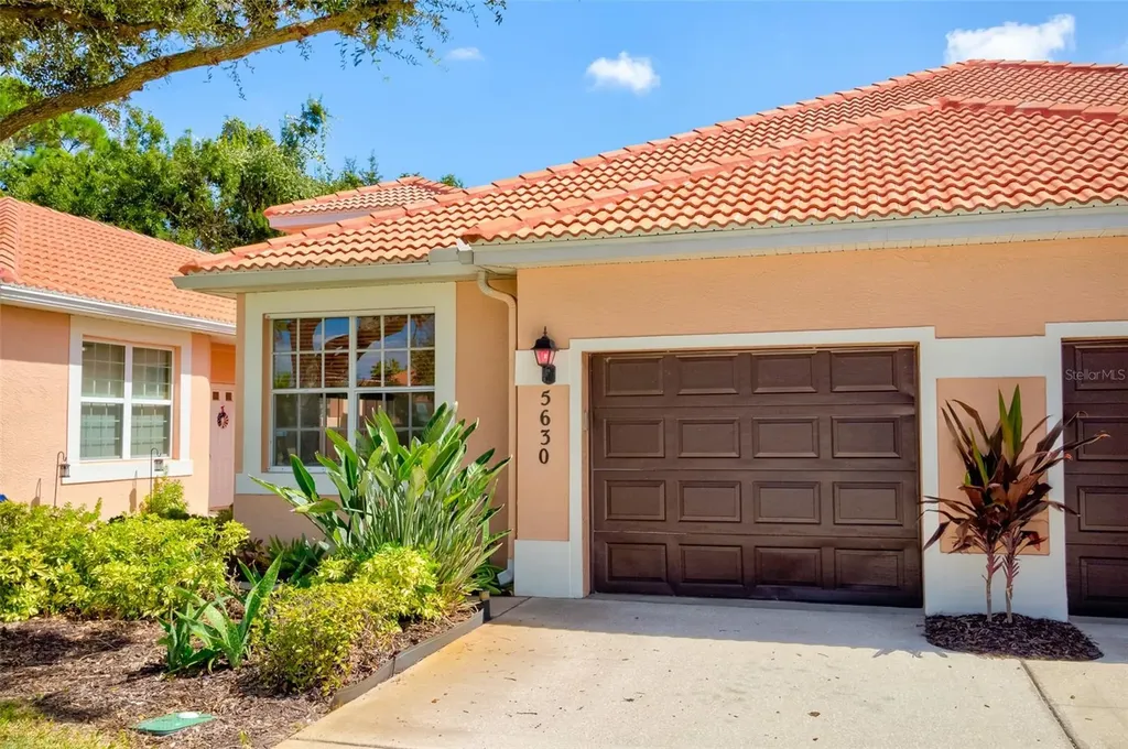 5630 Cortina Lane Palmetto FL 34221