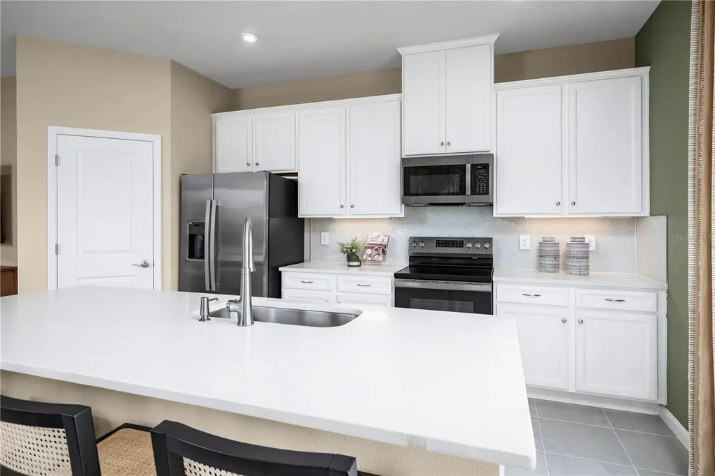 1271 Pineywood Field Drive Davenport FL 33837