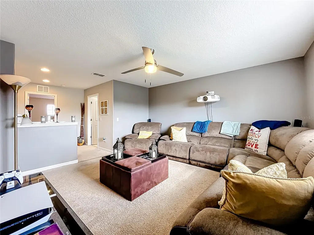 21224 Noric Cove Mount Dora FL 32757