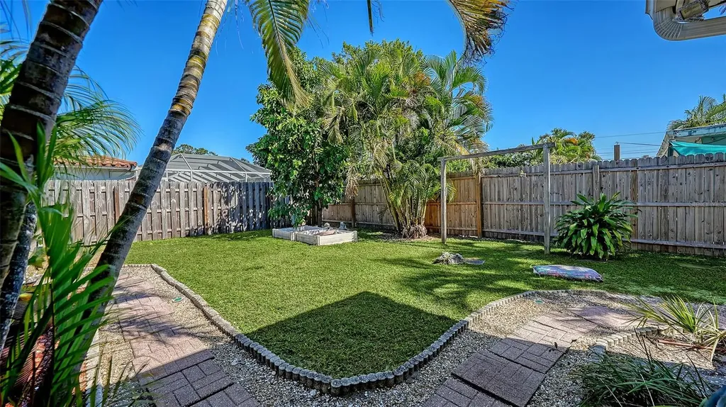 3507 Pinecrest Street Sarasota FL 34239
