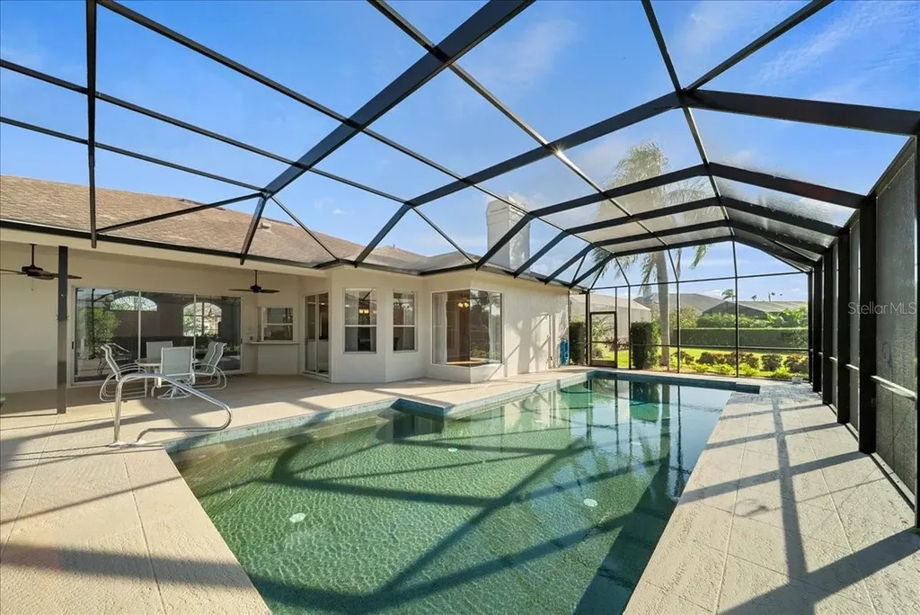4321 Presidential Avenue Circle E Bradenton FL 34203
