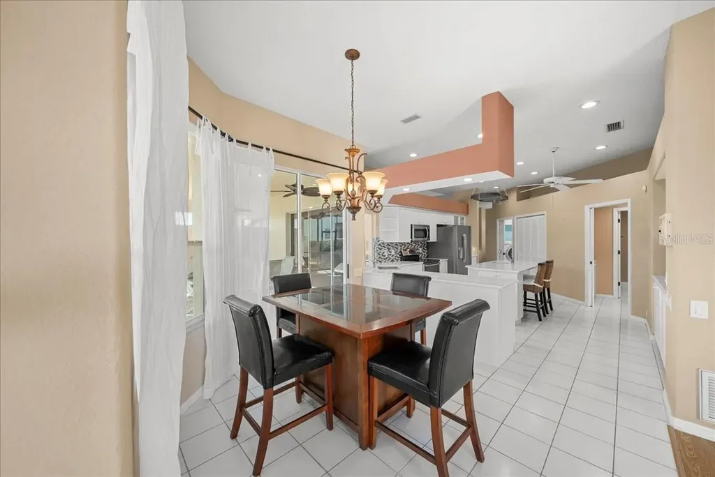4321 Presidential Avenue Circle E Bradenton FL 34203