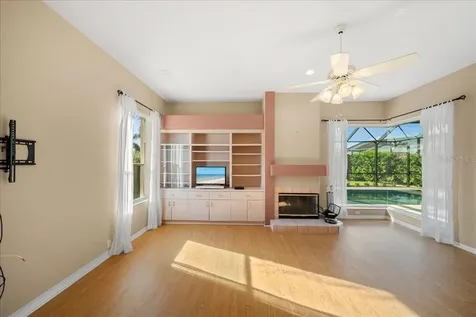 4321 Presidential Avenue Circle E Bradenton FL 34203