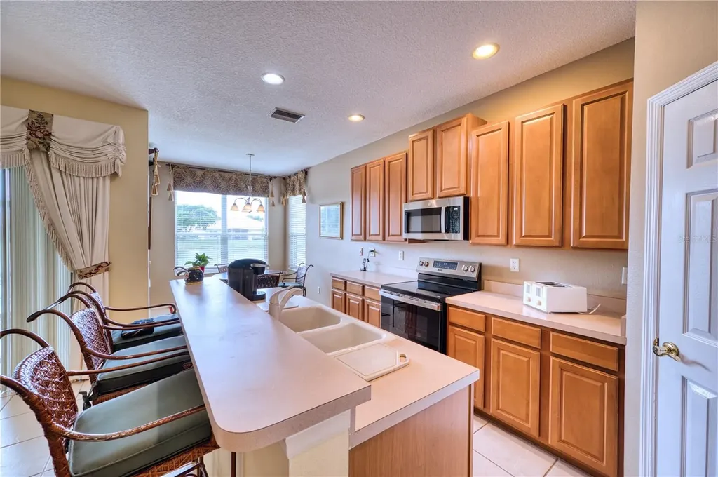 8014 Victoria Falls Circle Sarasota FL 34243