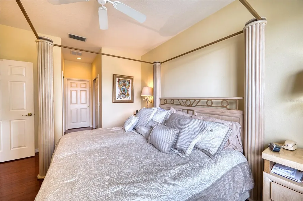 8014 Victoria Falls Circle Sarasota FL 34243