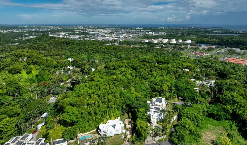 Lot E 502 Tintillo Street Guaynabo PR 00966