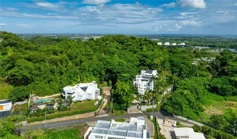 Lot E 502 Tintillo Street Guaynabo PR 00966