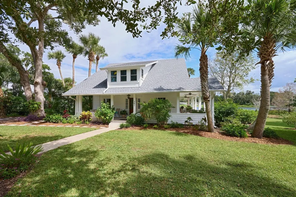 261 N Lakeview Drive Lake Helen FL 32744