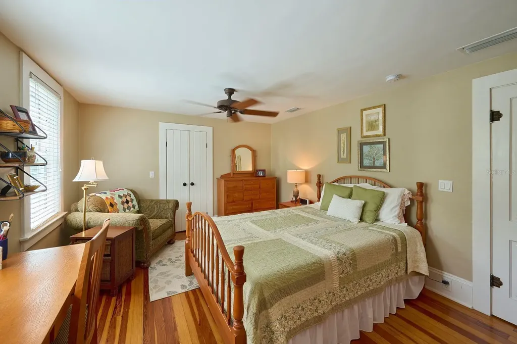 261 N Lakeview Drive Lake Helen FL 32744