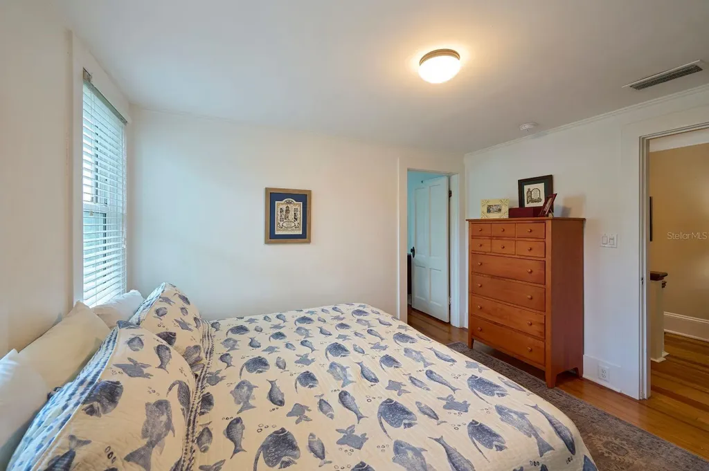 261 N Lakeview Drive Lake Helen FL 32744