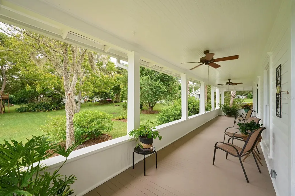 261 N Lakeview Drive Lake Helen FL 32744