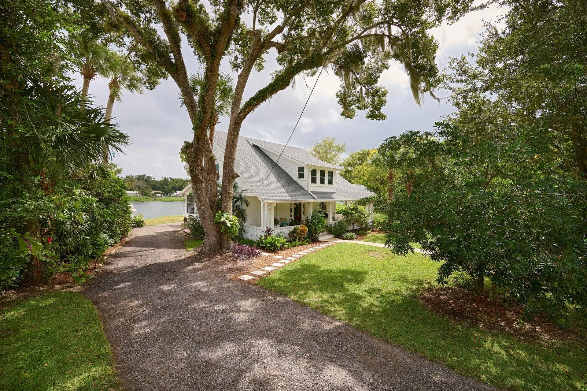 261 N Lakeview Drive Lake Helen FL 32744