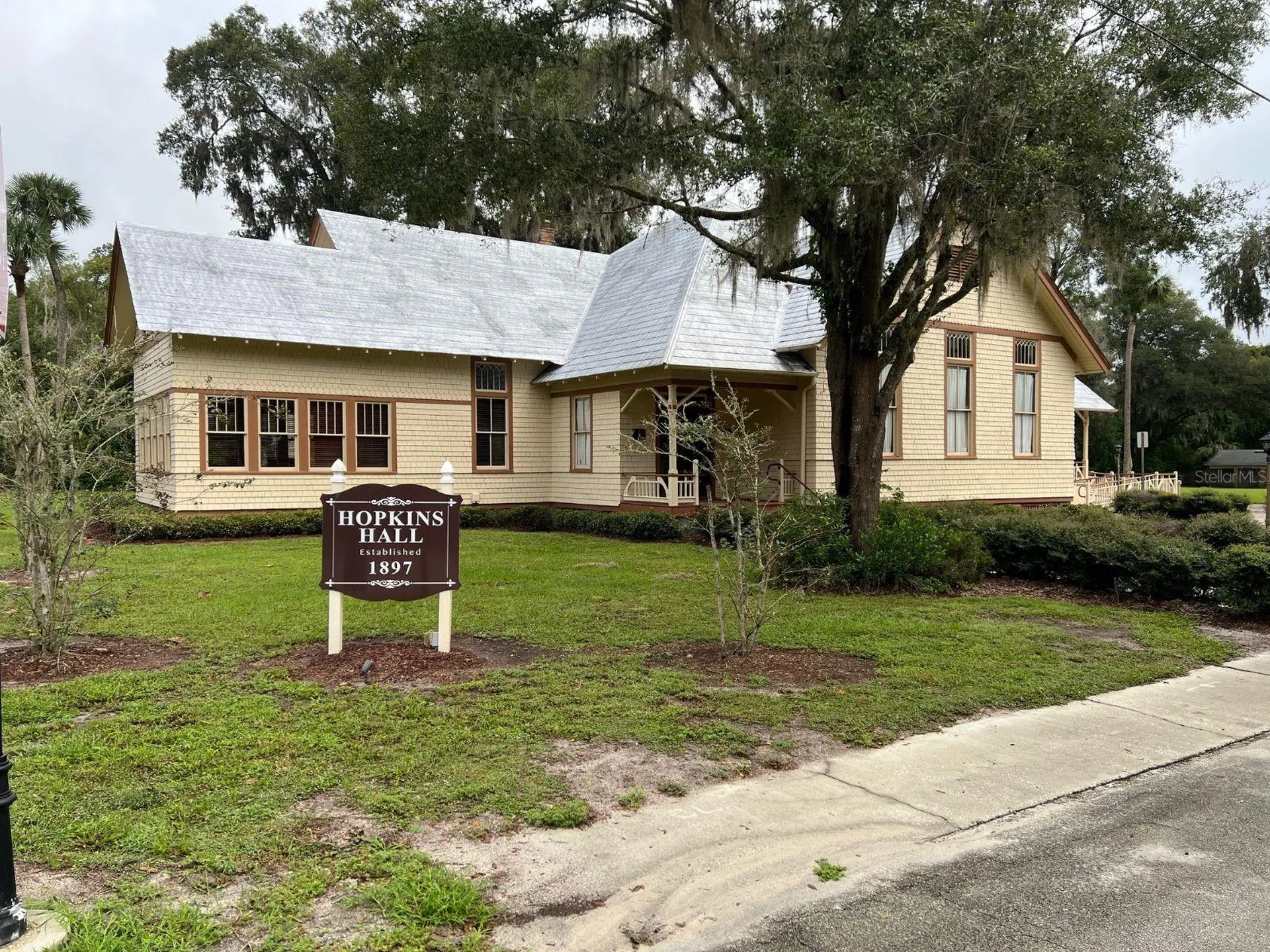 261 N Lakeview Drive Lake Helen FL 32744