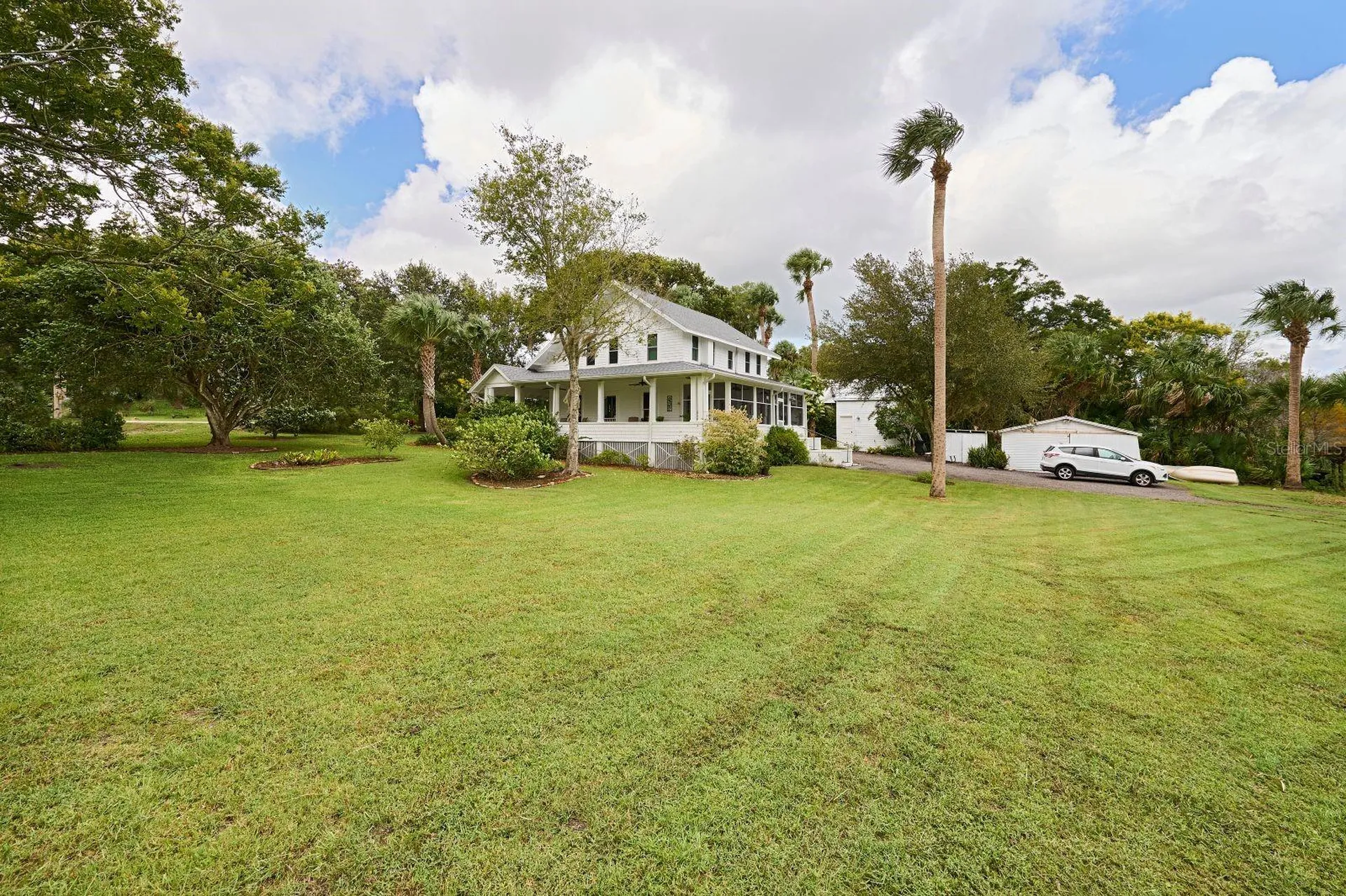 261 N Lakeview Drive Lake Helen FL 32744