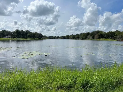 261 N Lakeview Drive Lake Helen FL 32744