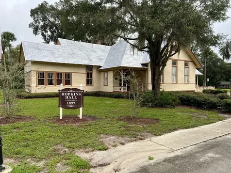 261 N Lakeview Drive Lake Helen FL 32744