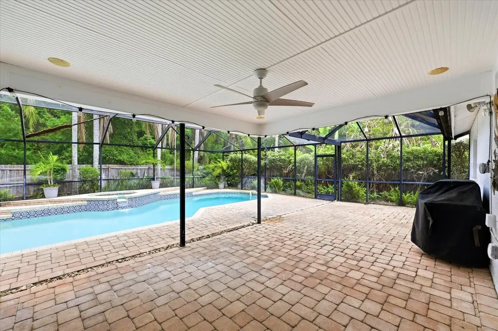 10975 96th Street Largo FL 33773