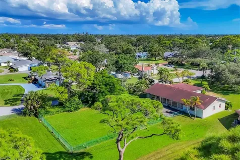 4704 18th Avenue W Bradenton FL 34209
