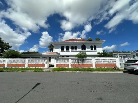 5 Calle 519 QB6 Urbanización Country Club Carolina PR 00982