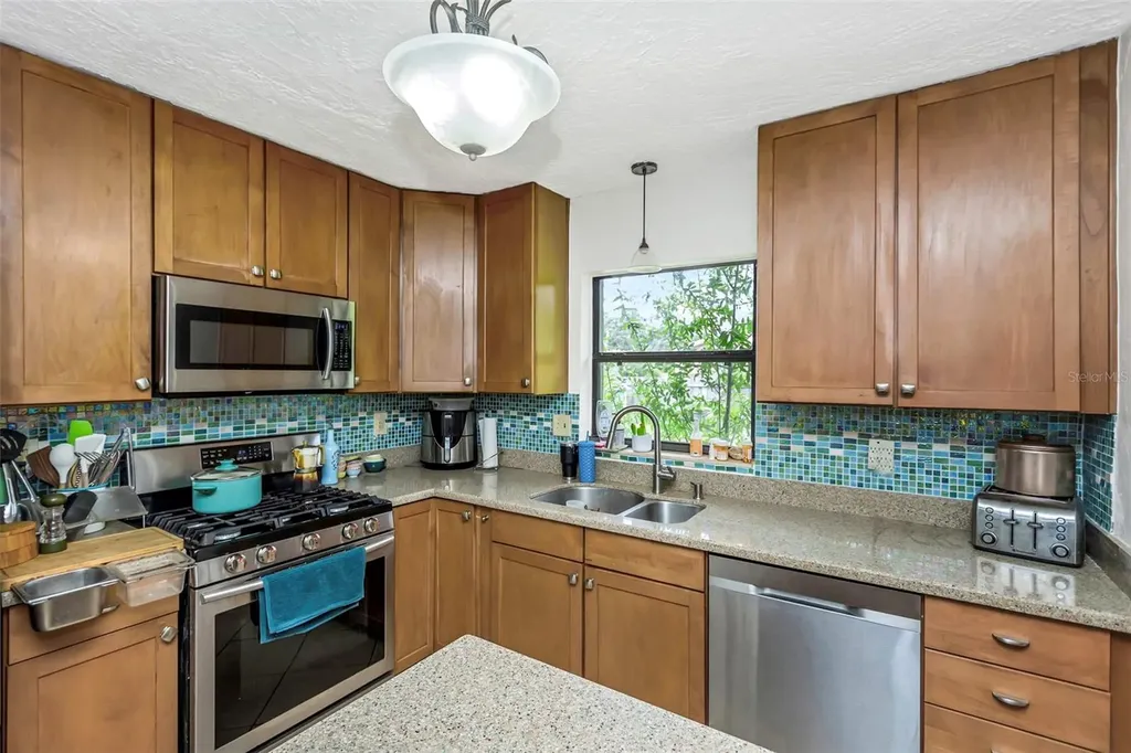2600 56th Lane N St Petersburg FL 33710