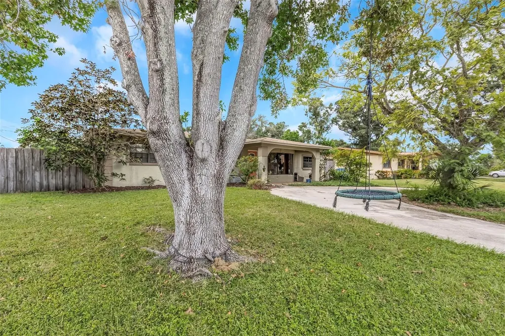 2600 56th Lane N St Petersburg FL 33710