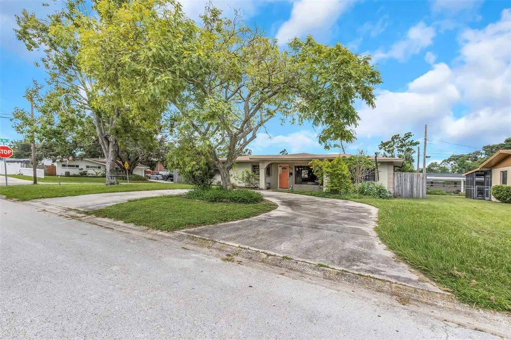 2600 56th Lane N St Petersburg FL 33710