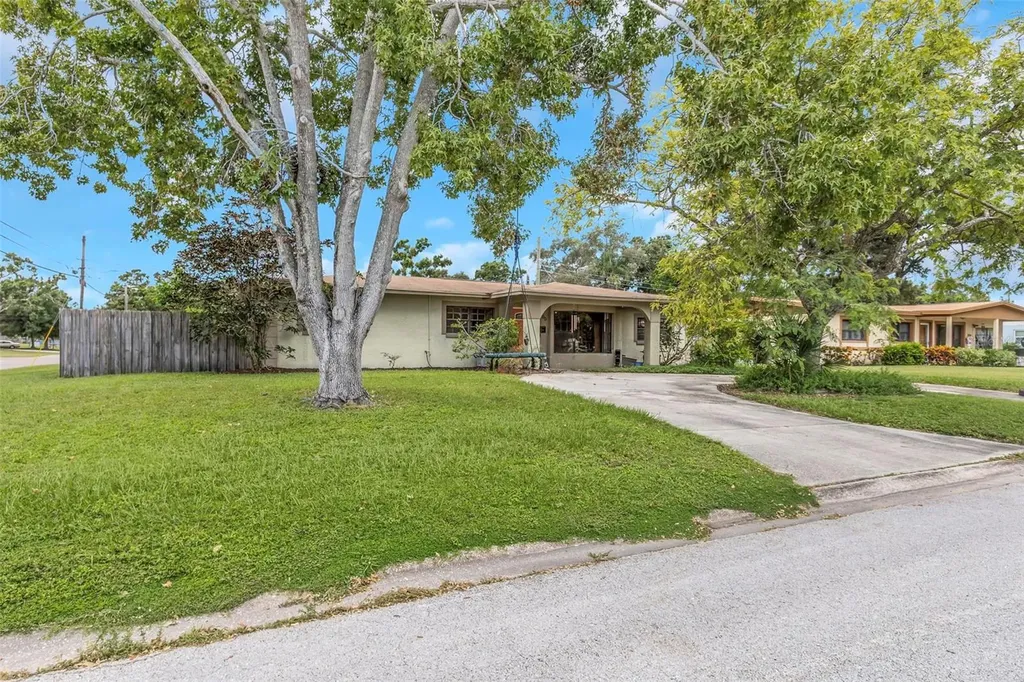2600 56th Lane N St Petersburg FL 33710