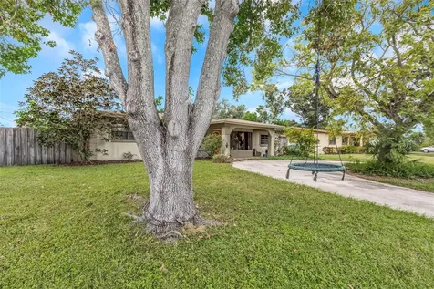 2600 56th Lane N St Petersburg FL 33710