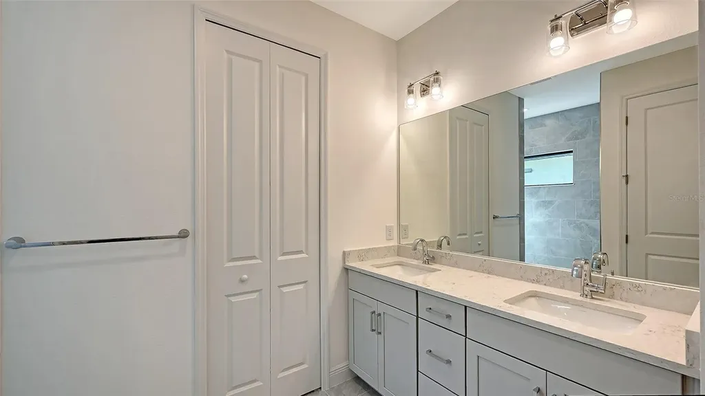 277 Potenza Loop North Venice FL 34275