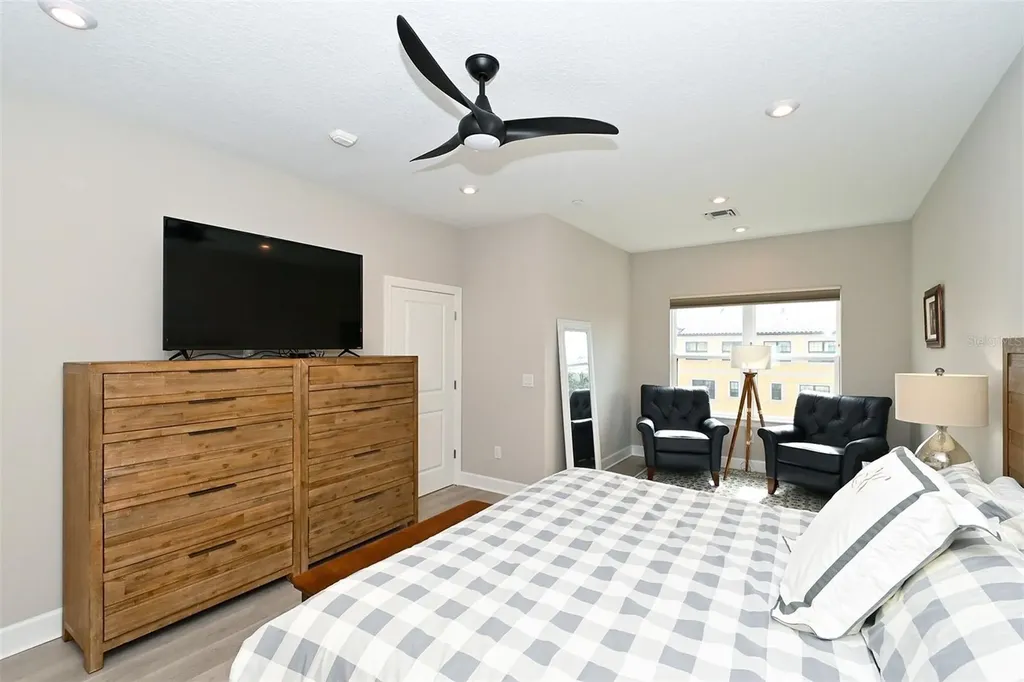 5560 Cannes Circle Sarasota FL 34231