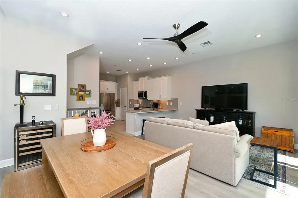 5560 Cannes Circle Sarasota FL 34231