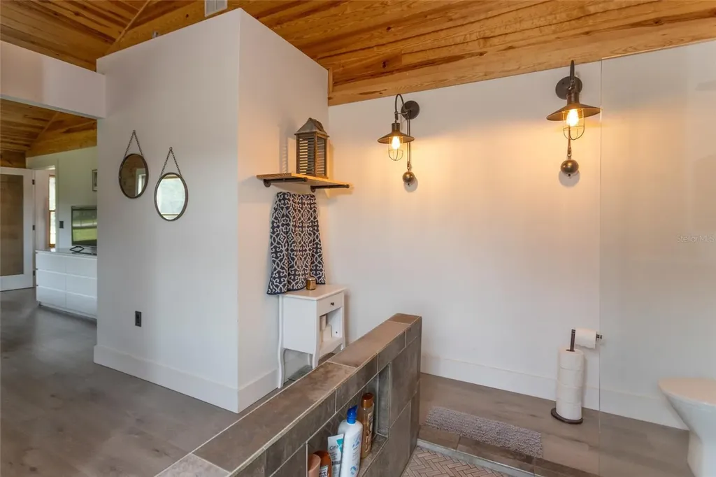 2309 Mcbride Road Seville FL 32190