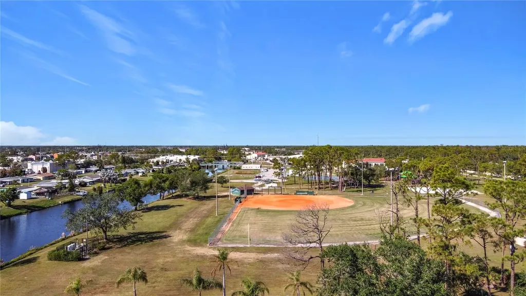 5725 Greenwood Avenue North Port FL 34287