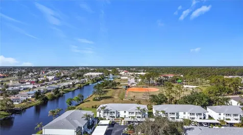 5725 Greenwood Avenue North Port FL 34287