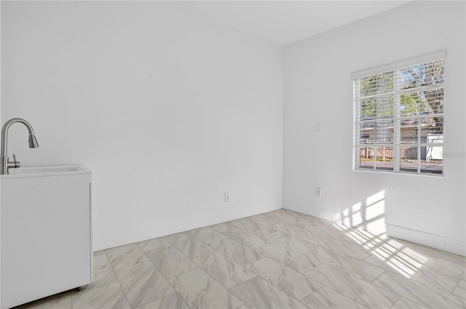 319 Dillon Circle Orlando FL 32822