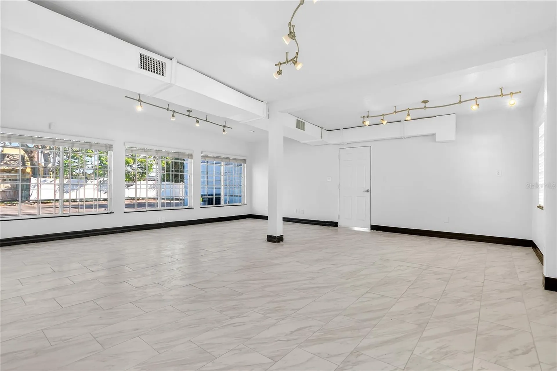 319 Dillon Circle Orlando FL 32822